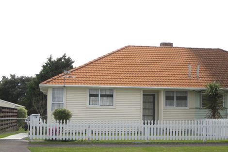 Photo of property in 78 Omata Road, Marfell, New Plymouth, 4310