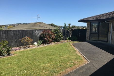 Photo of property in 24 Woodcroft Way, Pukekohe, 2120