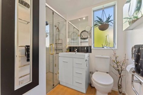 Photo of property in 20 George Street, Picton, 7220