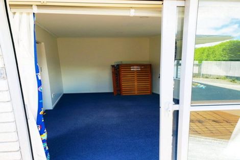 Photo of property in 5 Percy Cameron Street, Avalon, Lower Hutt, 5011