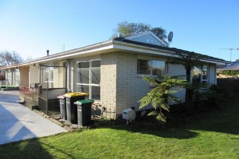 Photo of property in 2/9 Chadlington Street, Parklands, Christchurch, 8083