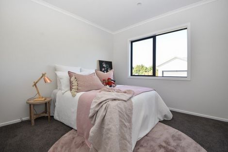 Photo of property in 4 Macrocarpa Lane, Carterton, 5713