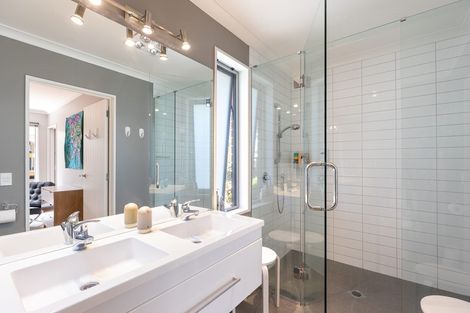 Photo of property in 16 Kitakita Grove, Motueka, 7120