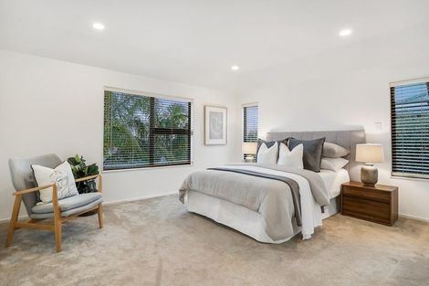 Photo of property in 158b East Coast Road, Forrest Hill, Auckland, 0620