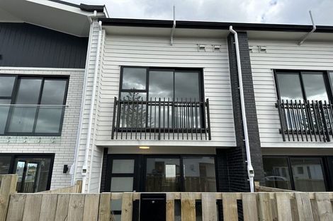 Photo of property in 4 Matakohe Road, Westgate, Auckland, 0814