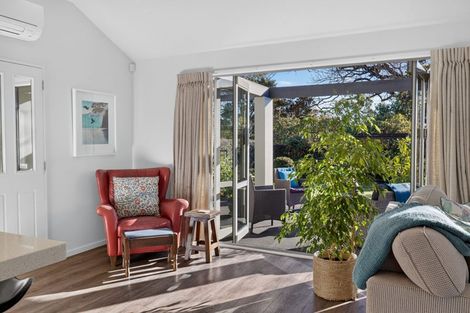Photo of property in 6 Acorn Close, Waltham, Christchurch, 8023