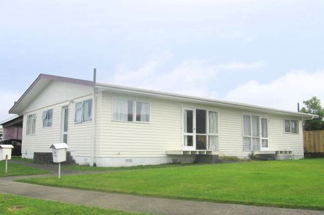 Photo of property in 4a Cypress Drive, Maungaraki, Lower Hutt, 5010