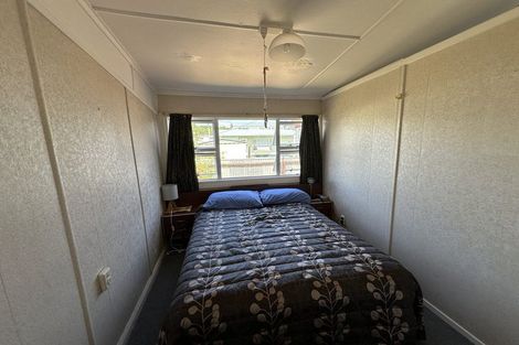 Photo of property in 66 Sixth Avenue, Urenui, 4377