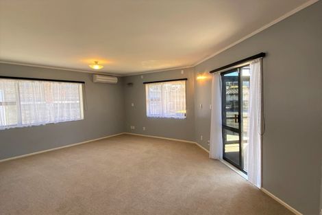 Photo of property in 14 Sandel Rise, Merrilands, New Plymouth, 4312