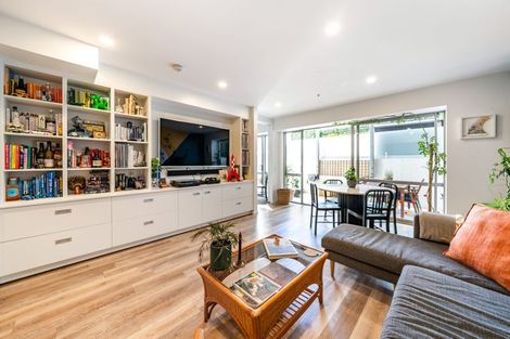 Photo of property in Sol Apartments, 2/37 Jessie Street, Te Aro, Wellington, 6011