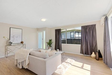 Photo of property in 39 Court Town Close, Mangere, Auckland, 2022