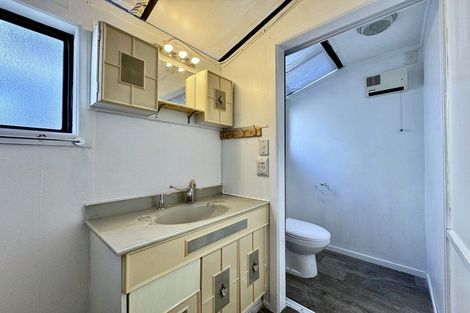 Photo of property in 423 Pakuranga Road, Pakuranga Heights, Auckland, 2010
