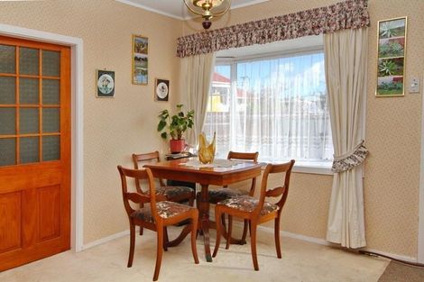 Photo of property in 4 Barbary Avenue, Kelston, Auckland, 0602