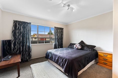 Photo of property in 8 Cambridge Street, Pahiatua, 4910