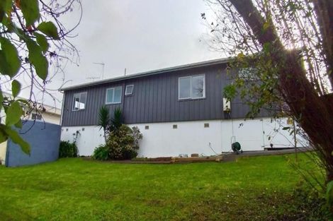 Photo of property in 24 Springtime Crescent, Stanmore Bay, Whangaparaoa, 0932