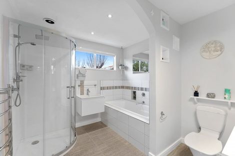 Photo of property in 81 Oram Avenue, New Brighton, Christchurch, 8061