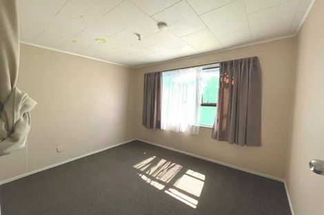 Photo of property in 100 Beach Road, Te Atatu Peninsula, Auckland, 0610