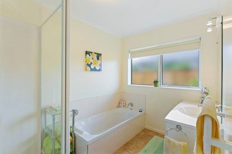 Photo of property in 22 Ludlam Way, Otaki, 5512