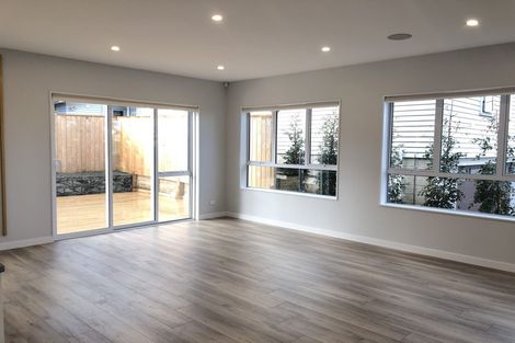 Photo of property in 25 Bevyn Street, Castor Bay, Auckland, 0620