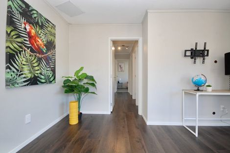 Photo of property in 2/47 Flaxdale Street, Birkdale, Auckland, 0626