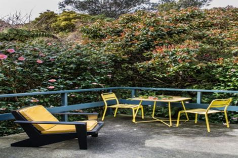 Photo of property in 18 Churchill Drive, Wilton, Wellington, 6035