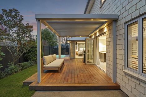 Photo of property in 133b Memorial Avenue, Burnside, Christchurch, 8053