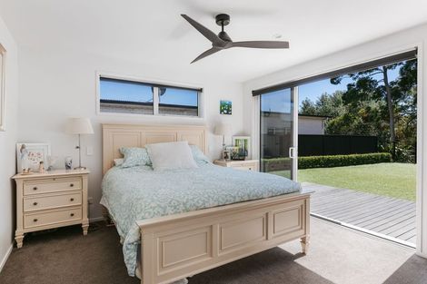 Photo of property in 9 Washingtonia Way, Omokoroa, 3114