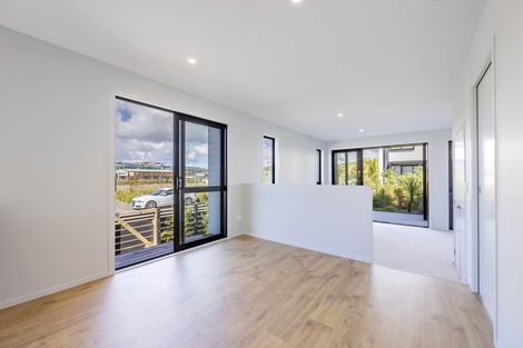 Photo of property in 2a Nerita Place, Long Bay, Auckland, 0630