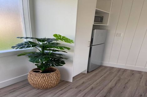 Photo of property in 8 Le Roy Terrace, Birkenhead, Auckland, 0626