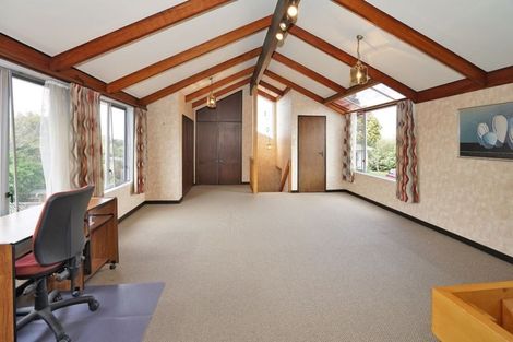 Photo of property in 72 Braid Road, St Andrews, Hamilton, 3200