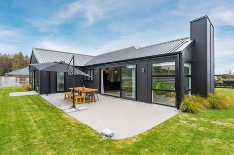 Photo of property in 1 Larches Lane, Kinloch, 3377