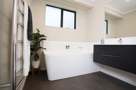 Photo of property in 7 Tahuna Minhinnick Drive, Glenbrook, Waiuku, 2681