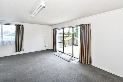 Photo of property in 2 Inca Place, Red Hill, Papakura, 2110