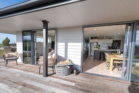 Photo of property in 64 Cameron Road, Hillend, Balclutha, 9272