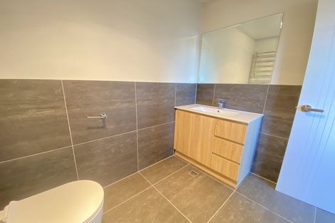 Photo of property in 3f Westall Road, New Lynn, Auckland, 0600