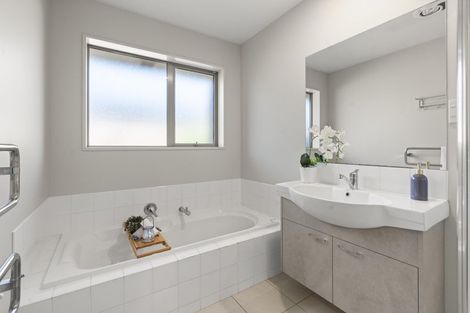 Photo of property in 31 Mokihi Gardens, Hillmorton, Christchurch, 8024