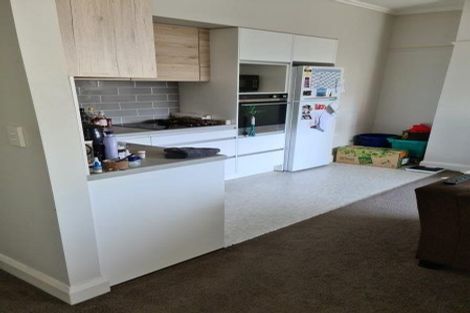 Photo of property in Fountain Court, 11/48 Oriental Parade, Oriental Bay, Wellington, 6011