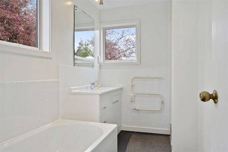 Photo of property in 2/88 Clyde Road, Ilam, Christchurch, 8041