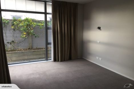 Photo of property in 16 Roberts Street, Martinborough, 5711