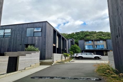 Photo of property in 9/20 Trent Street, Island Bay, Wellington, 6023