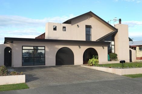 Photo of property in 28 Ranfurly Street, Tamatea, Napier, 4112