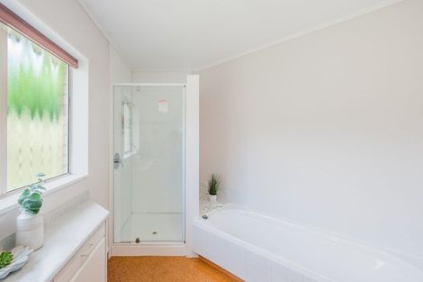 Photo of property in 43 Ngarara Road, Waikanae, 5036