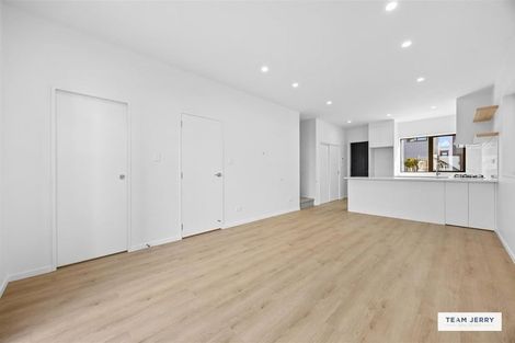 Photo of property in 30 Whare Kauri Road, Papakura, 2110