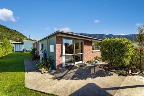 Photo of property in 20 George Street, Picton, 7220