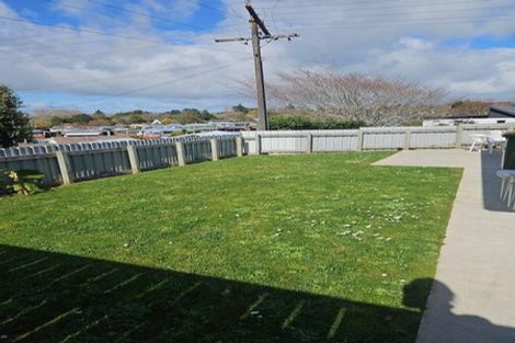 Photo of property in 12a-b Hughson Street, Waitara, 4320