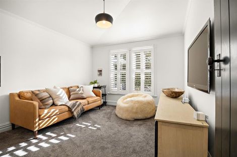 Photo of property in 70 Pomona Road, Kumeu, 0891