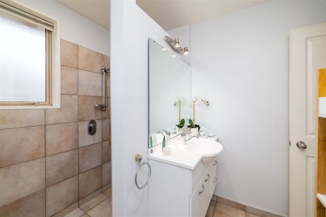 Photo of property in 8 Piper Lane, Beckenham, Christchurch, 8023