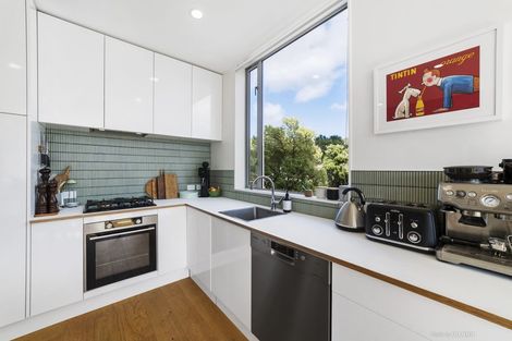 Photo of property in 530 Adelaide Road, Berhampore, Wellington, 6023