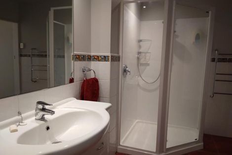 Photo of property in Jerningham Apartments, 20 Oriental Terrace, Oriental Bay, Wellington, 6011