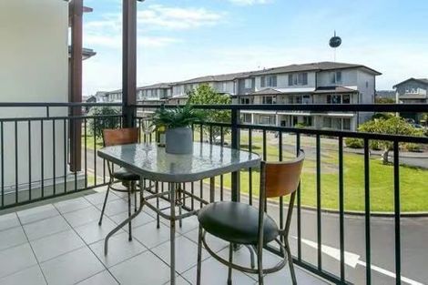 Photo of property in 28 Opito Way, East Tamaki, Auckland, 2013